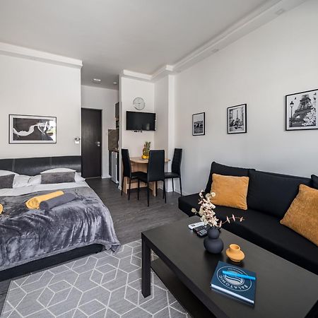 Balatonic Lemon Apartmanhaz Siófok Buitenkant foto