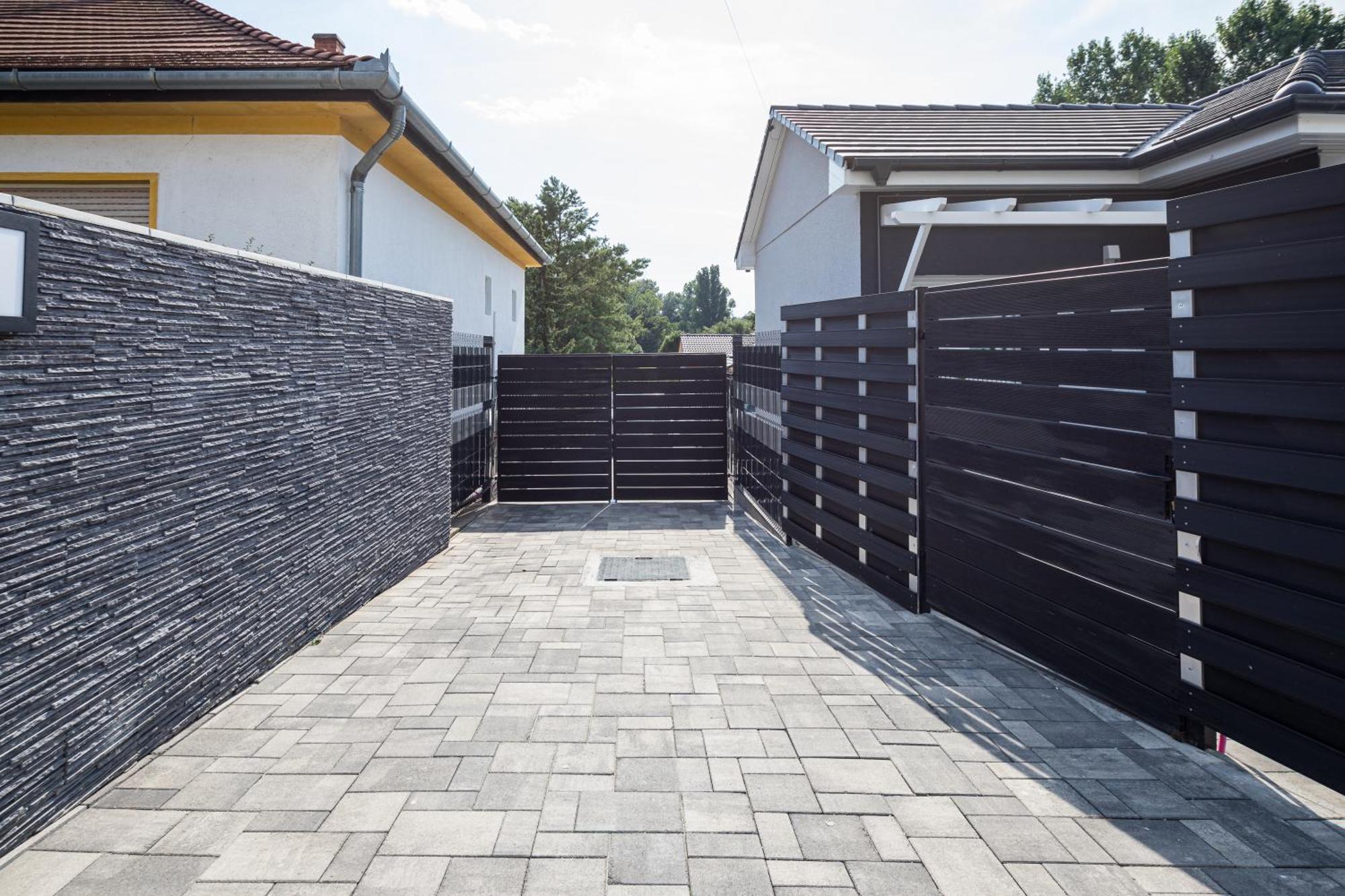 Balatonic Lemon Apartmanhaz Siófok Buitenkant foto