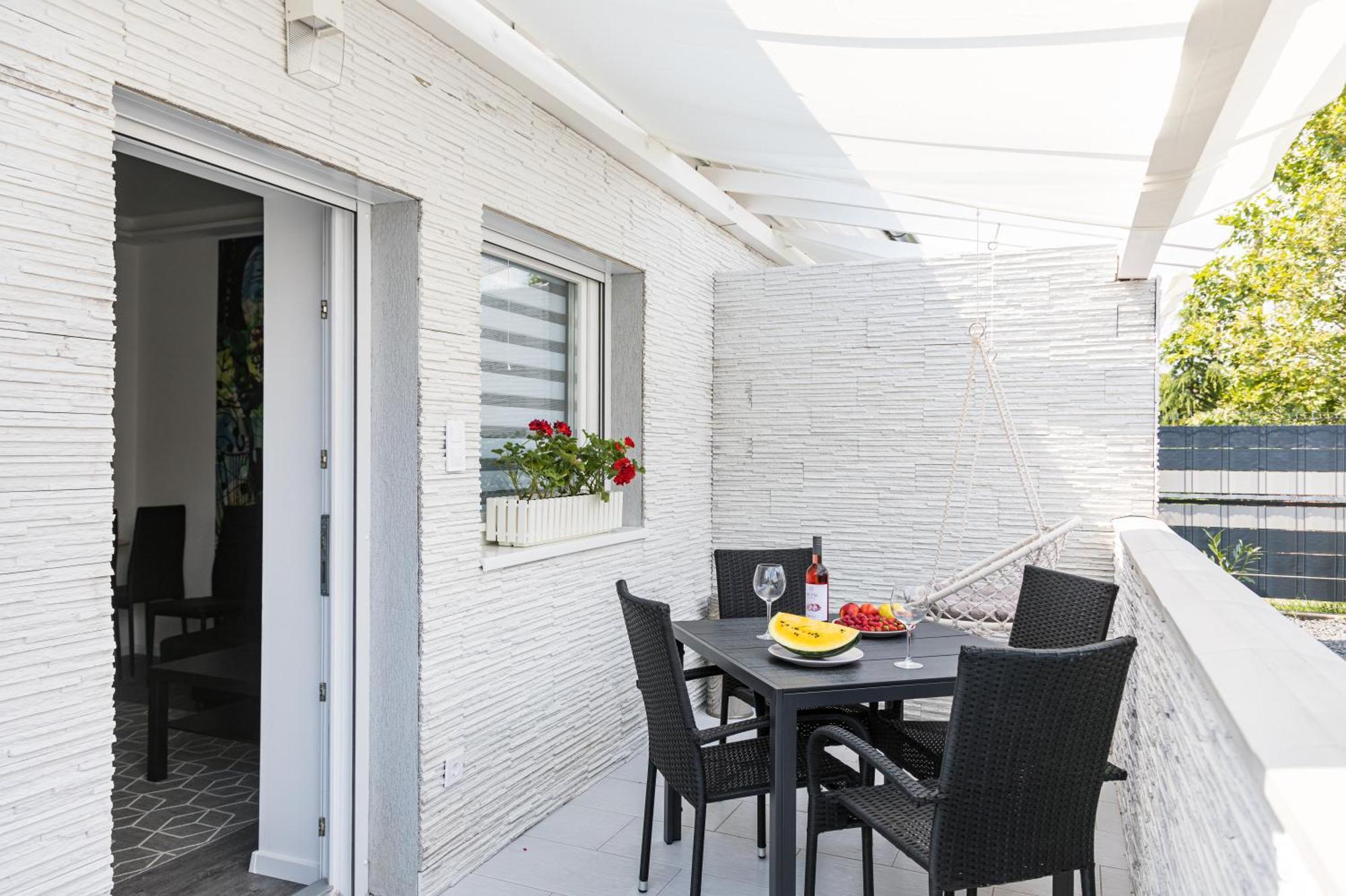 Balatonic Lemon Apartmanhaz Siófok Buitenkant foto