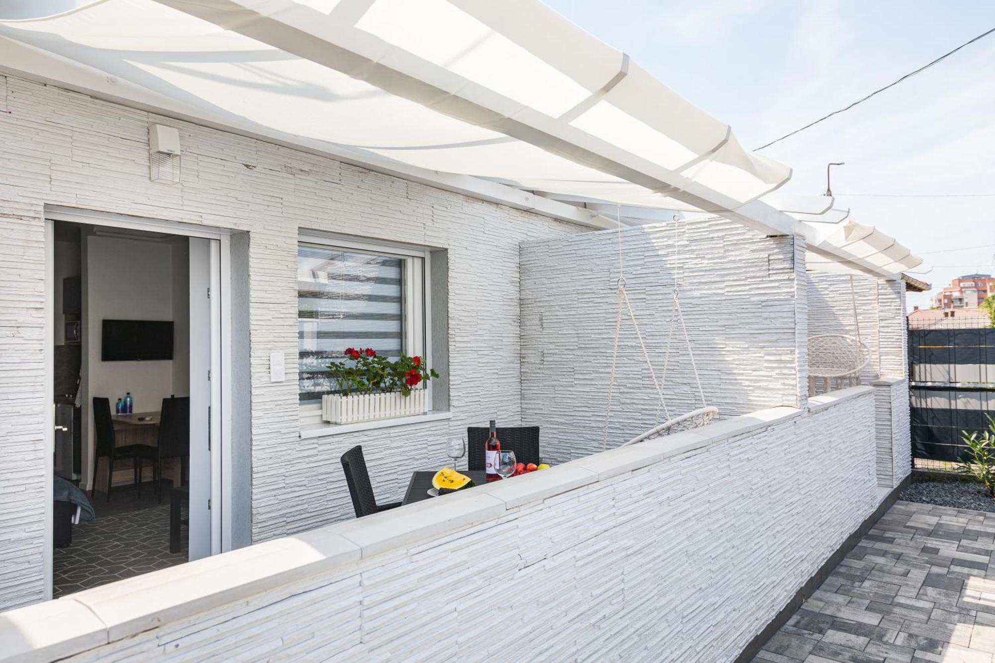 Balatonic Lemon Apartmanhaz Siófok Buitenkant foto