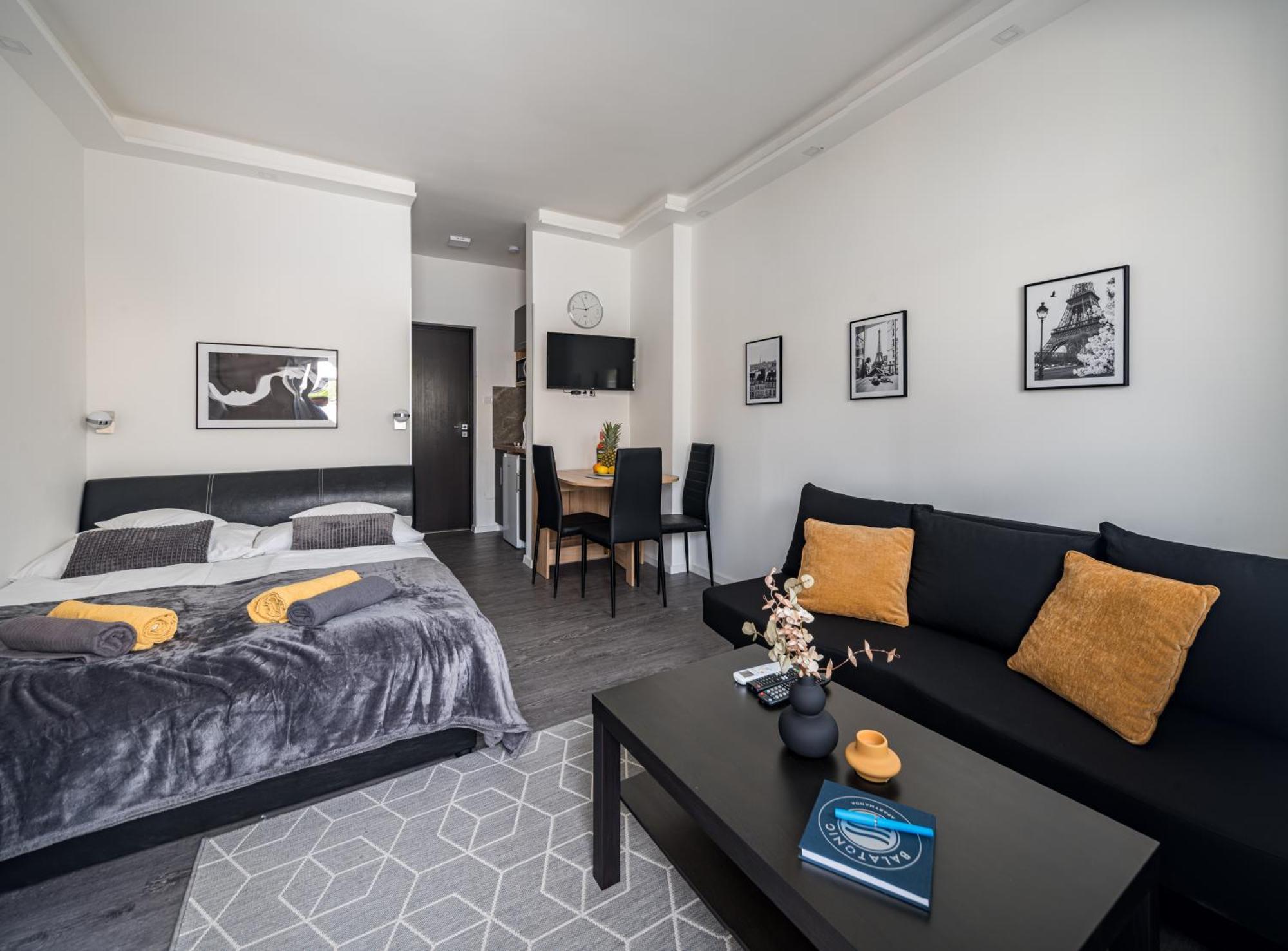 Balatonic Lemon Apartmanhaz Siófok Buitenkant foto