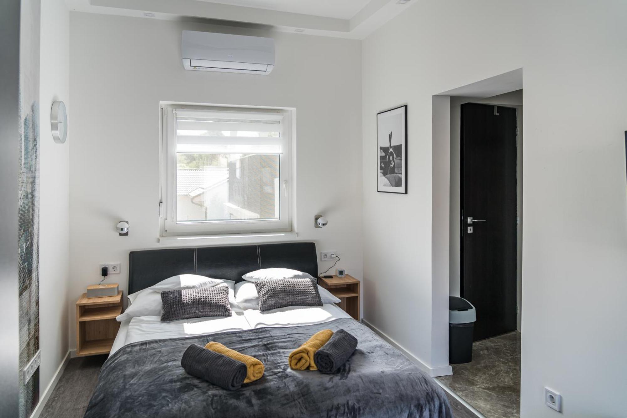 Balatonic Lemon Apartmanhaz Siófok Buitenkant foto