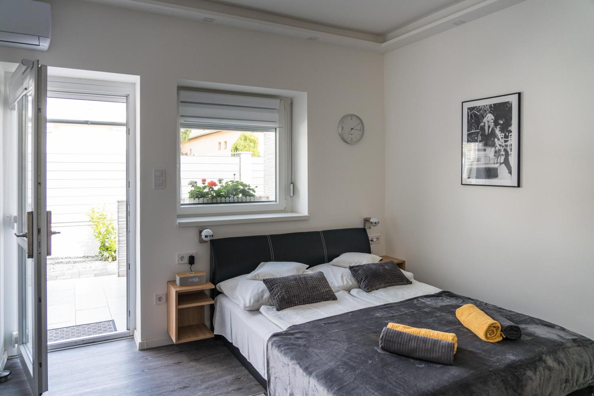 Balatonic Lemon Apartmanhaz Siófok Buitenkant foto