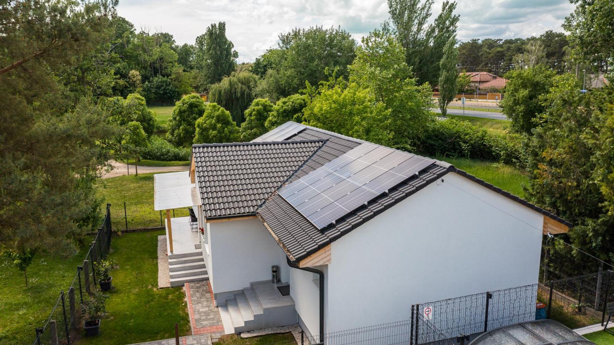 Balatonic Lemon Apartmanhaz Siófok Buitenkant foto