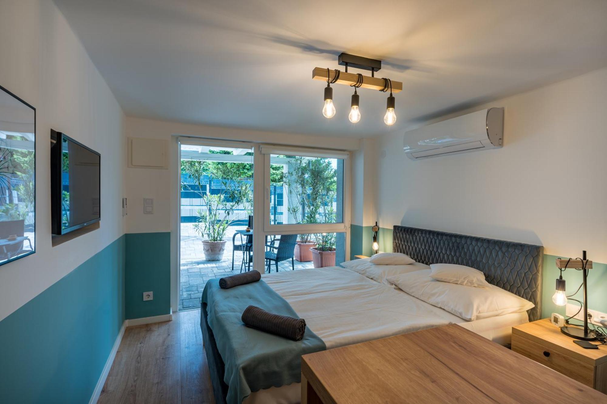 Balatonic Lemon Apartmanhaz Siófok Buitenkant foto