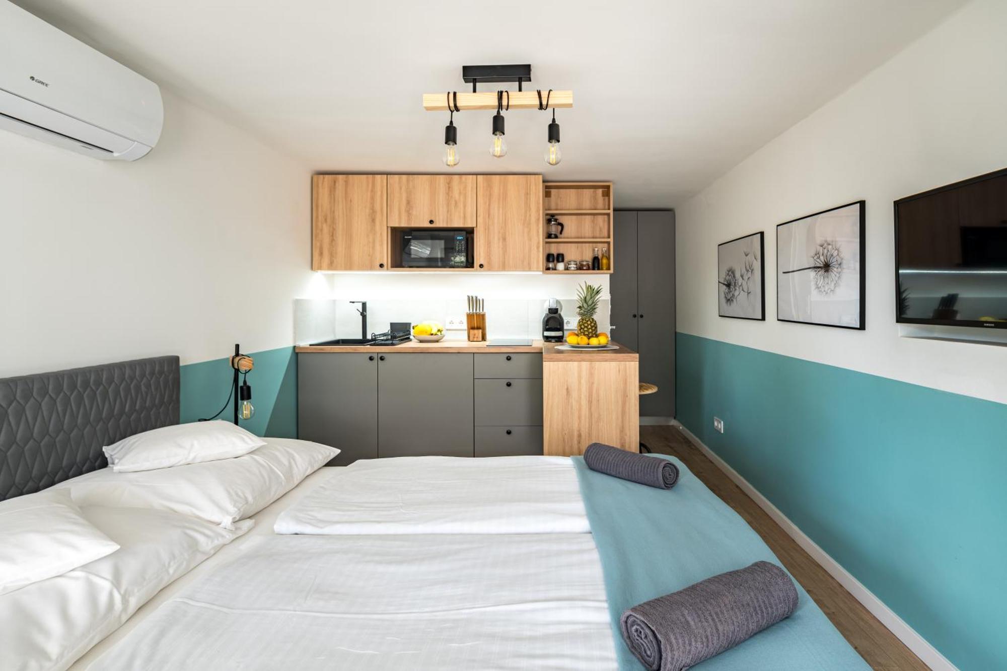 Balatonic Lemon Apartmanhaz Siófok Buitenkant foto