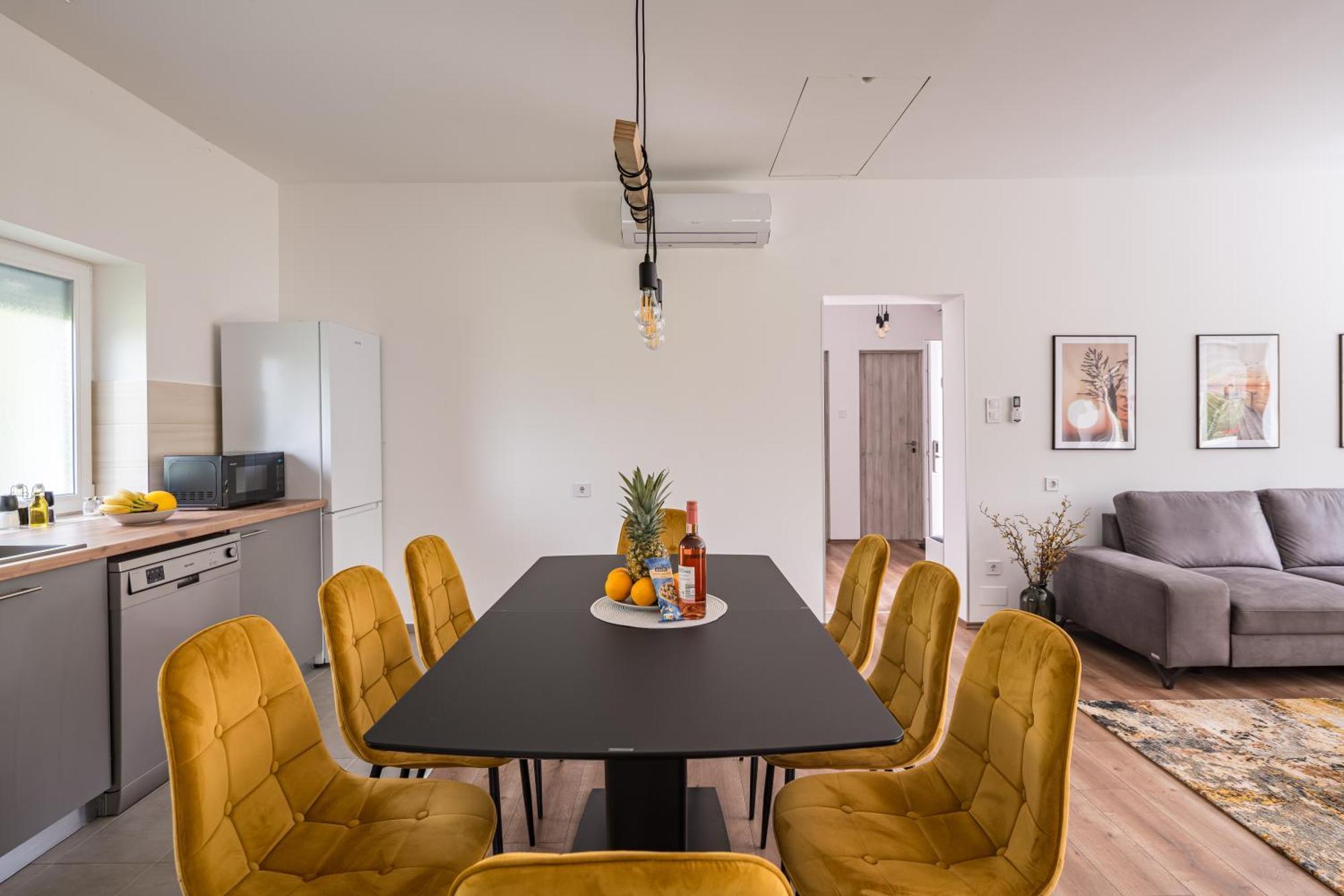 Balatonic Lemon Apartmanhaz Siófok Buitenkant foto