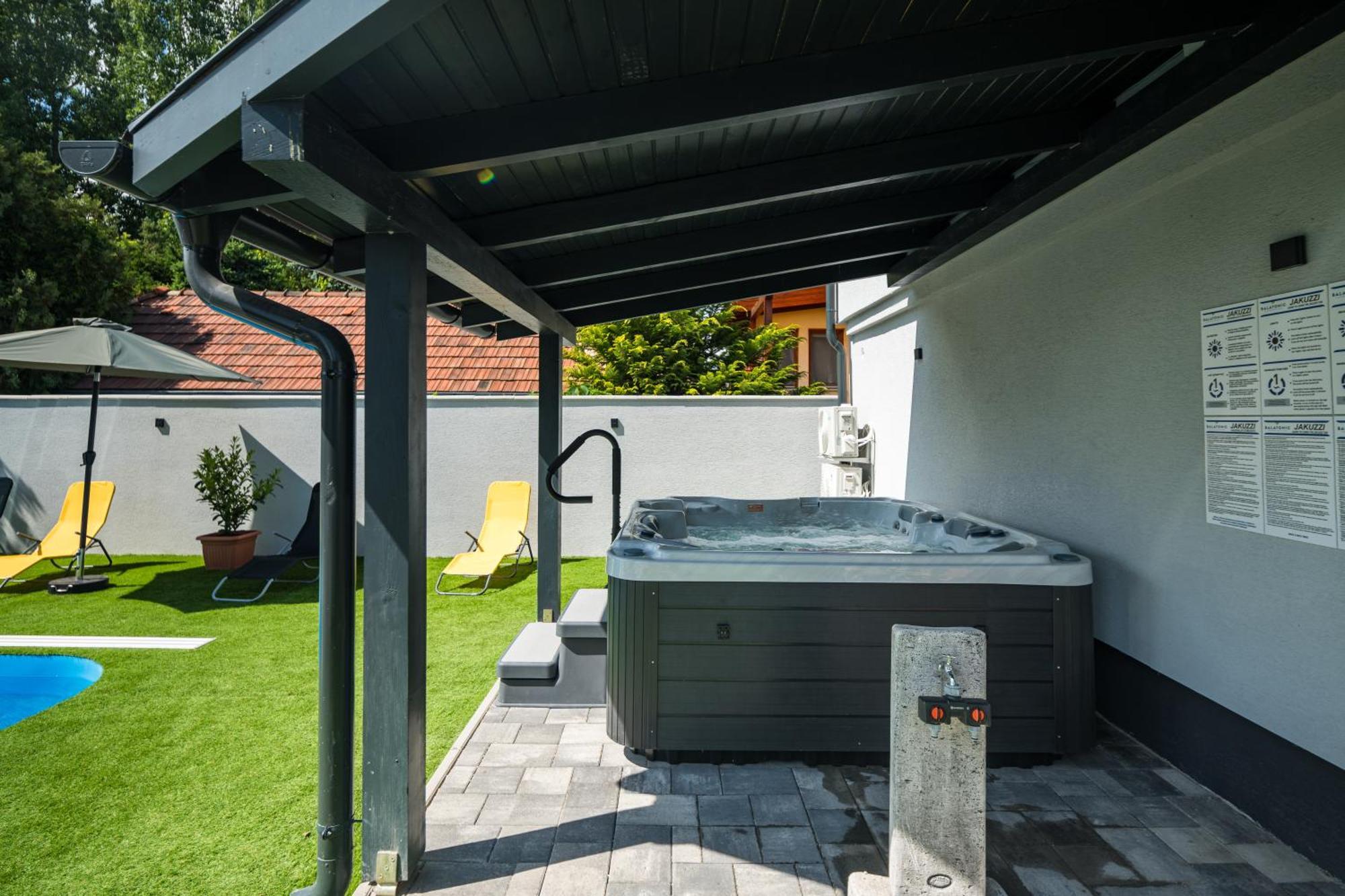 Balatonic Lemon Apartmanhaz Siófok Buitenkant foto