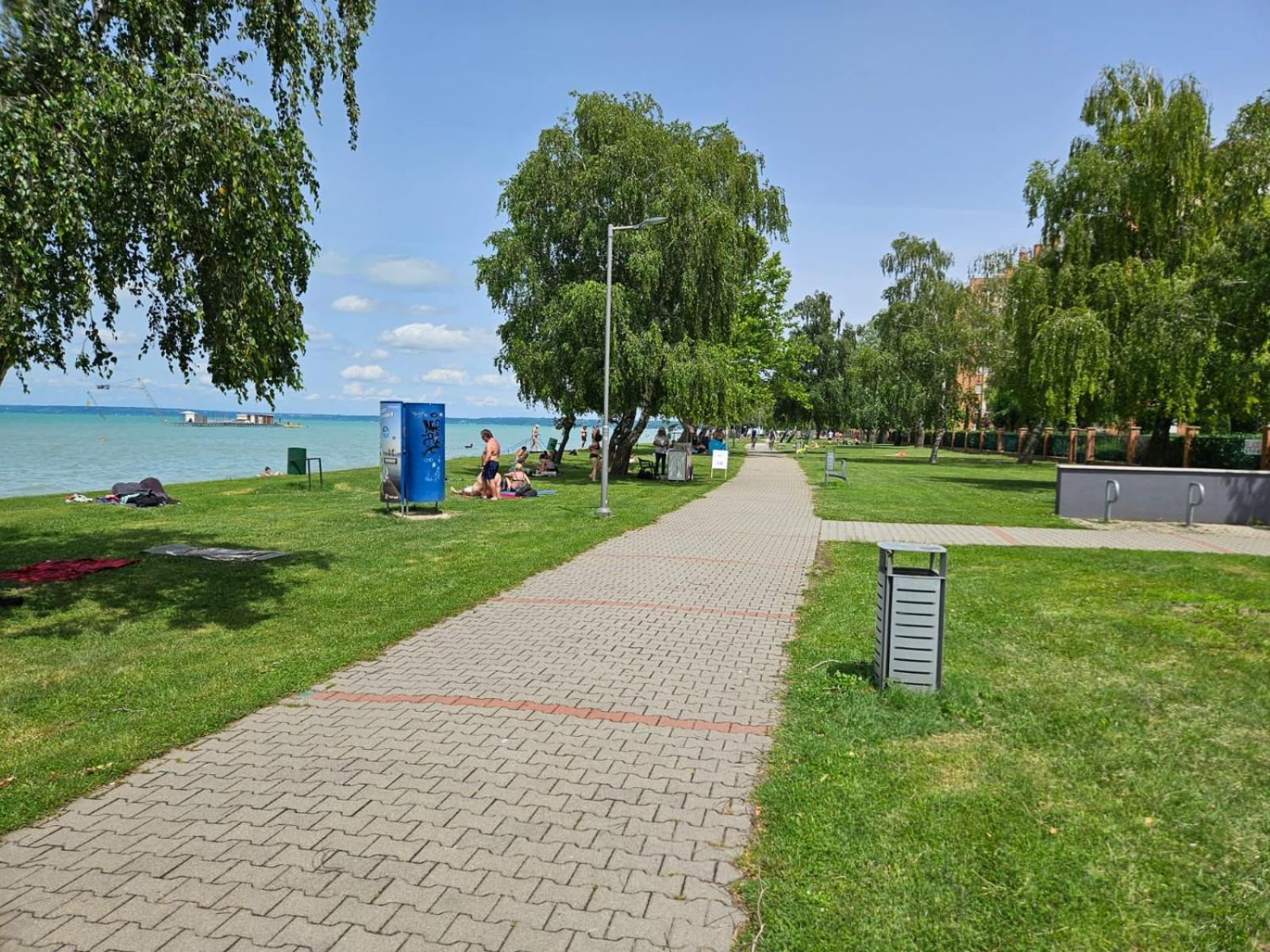 Balatonic Lemon Apartmanhaz Siófok Buitenkant foto